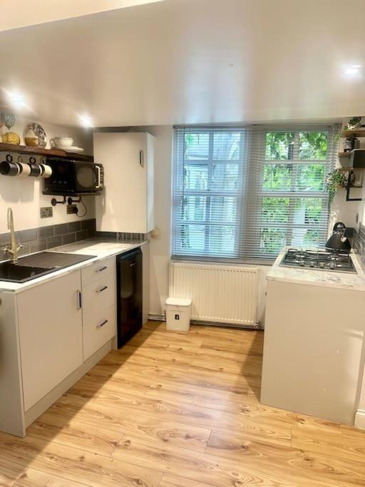 Cosy Stylish Studio Apartment Trowbridge Exteriér fotografie